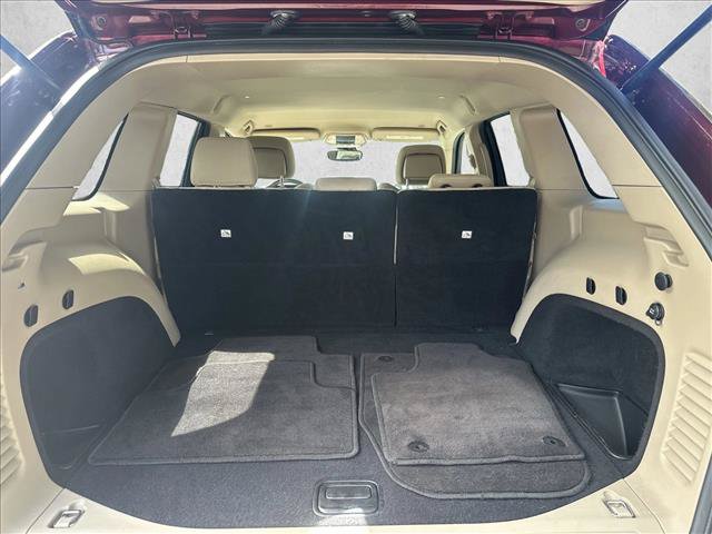 Used 2019 Jeep Grand Cherokee Laredo w/ 18" Wheel & 8.4" Radio Group AWD/4WD image 7
