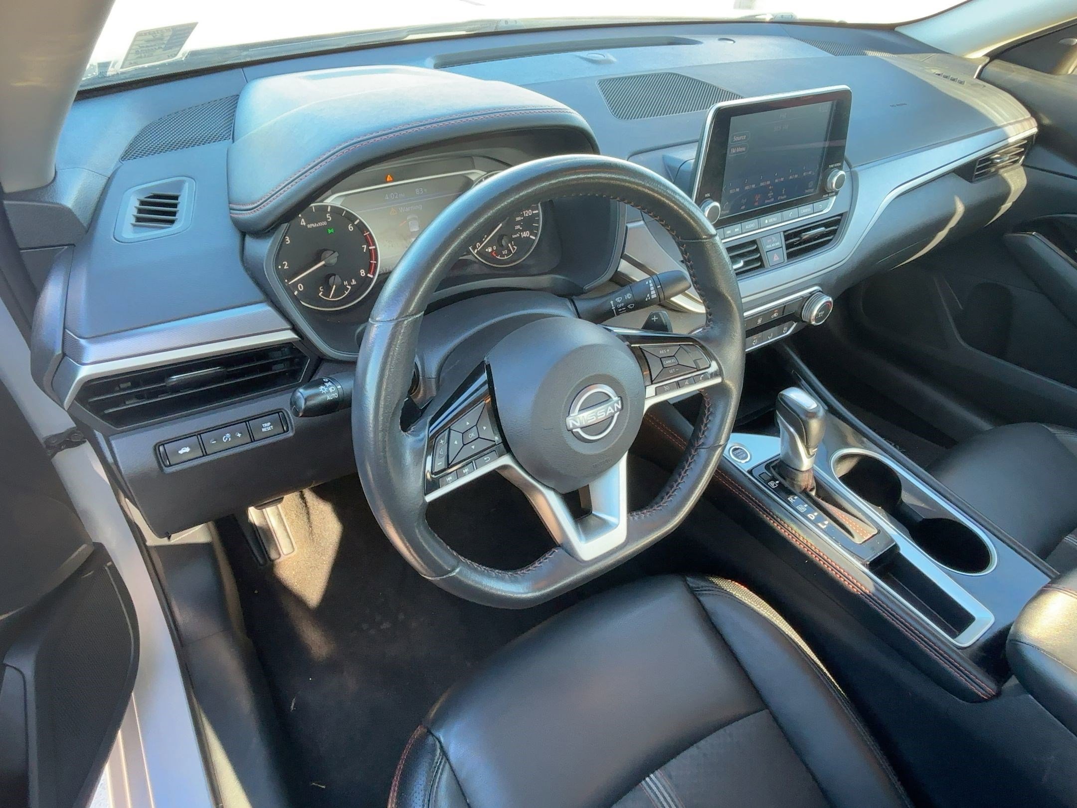 Used 2024 Nissan Altima 2.5 SR image 13