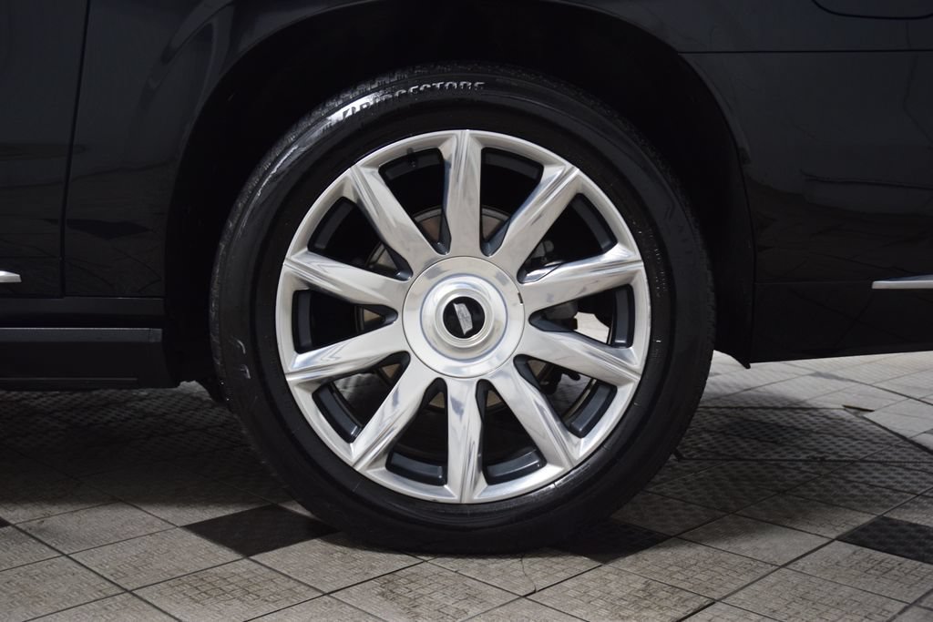 Used 2024 Cadillac Escalade ESV Premium Luxury Platinum AWD/4WD image 29