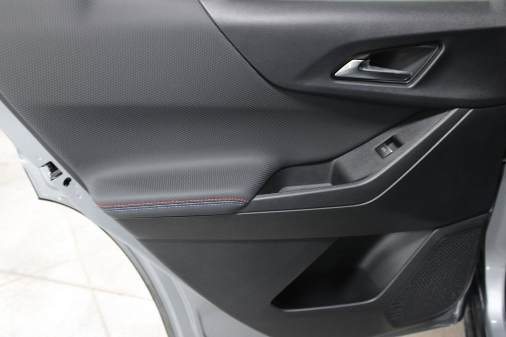 Used 2026 Chevrolet Equinox RS FWD image 18