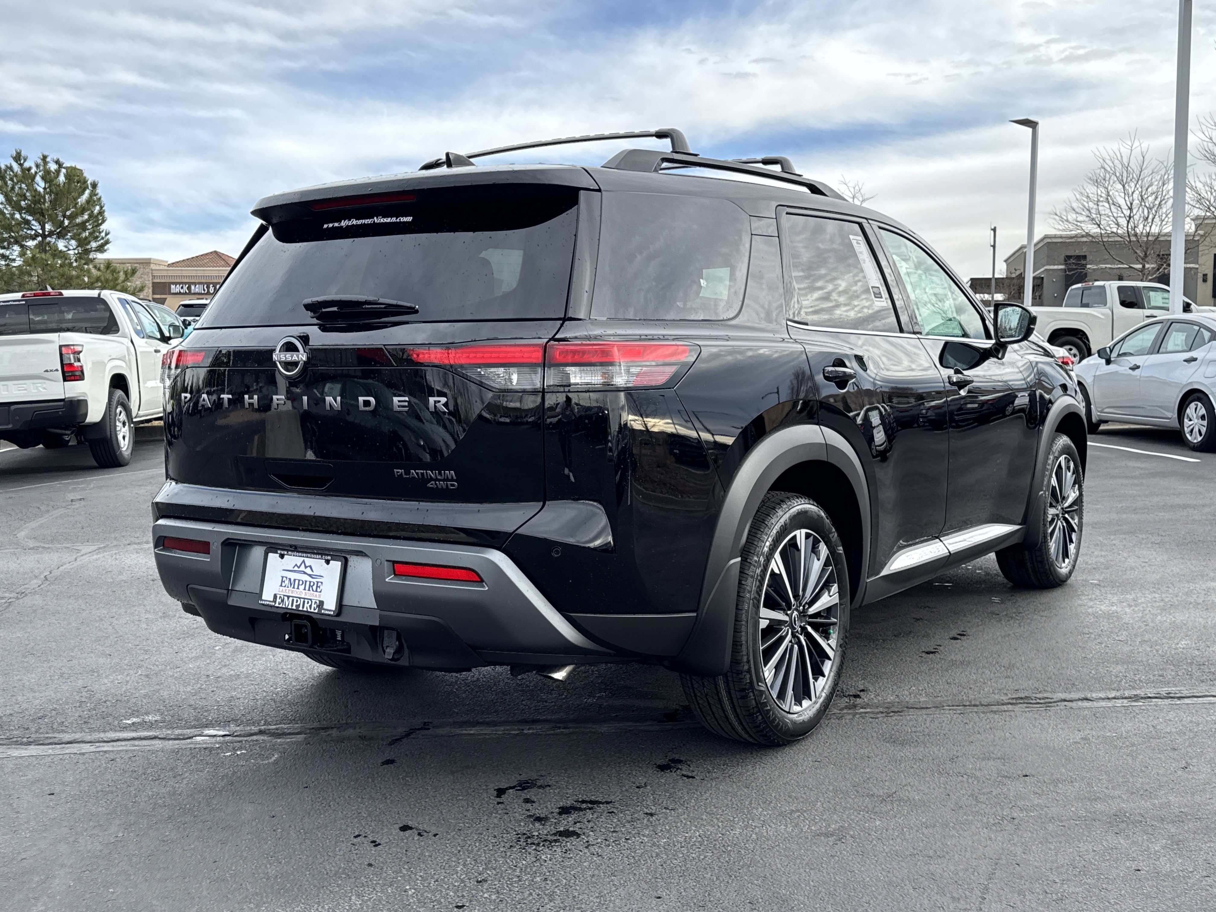 New 2026 Nissan Pathfinder Platinum image 3