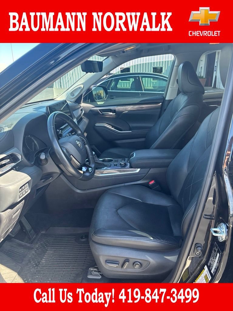 Used 2021 Toyota Highlander Platinum AWD/4WD image 15