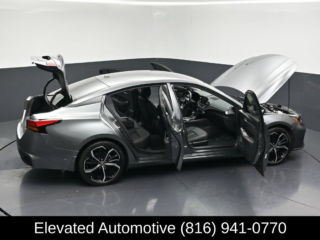Used 2023 Nissan Altima 2.5 SR FWD image 30