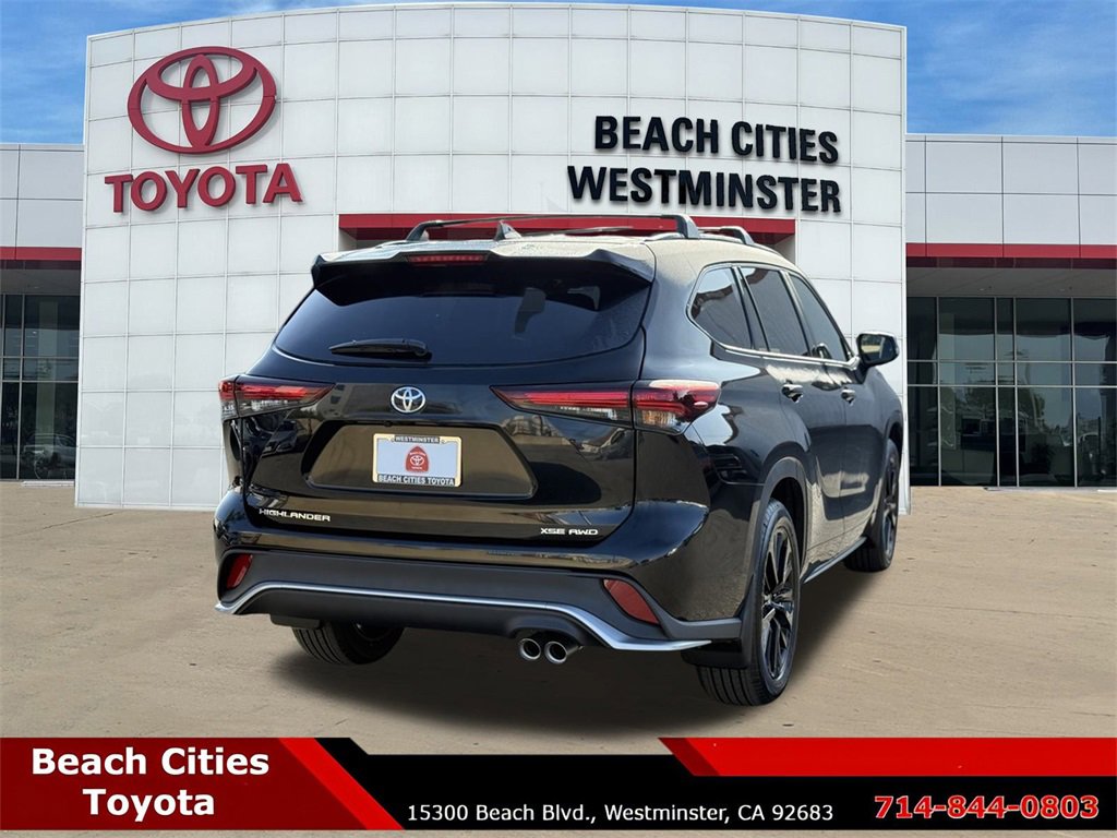 New 2026 Toyota Highlander XSE image 11