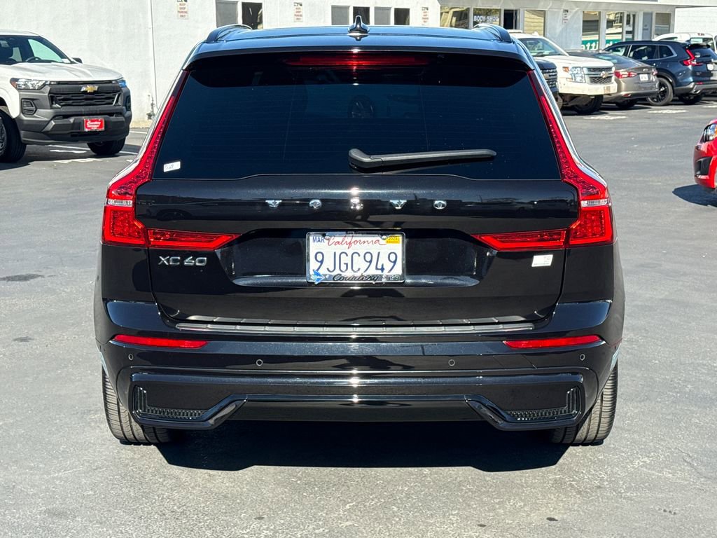 Used 2023 Volvo XC60 T8 Ultimate w/ Climate Package image 7