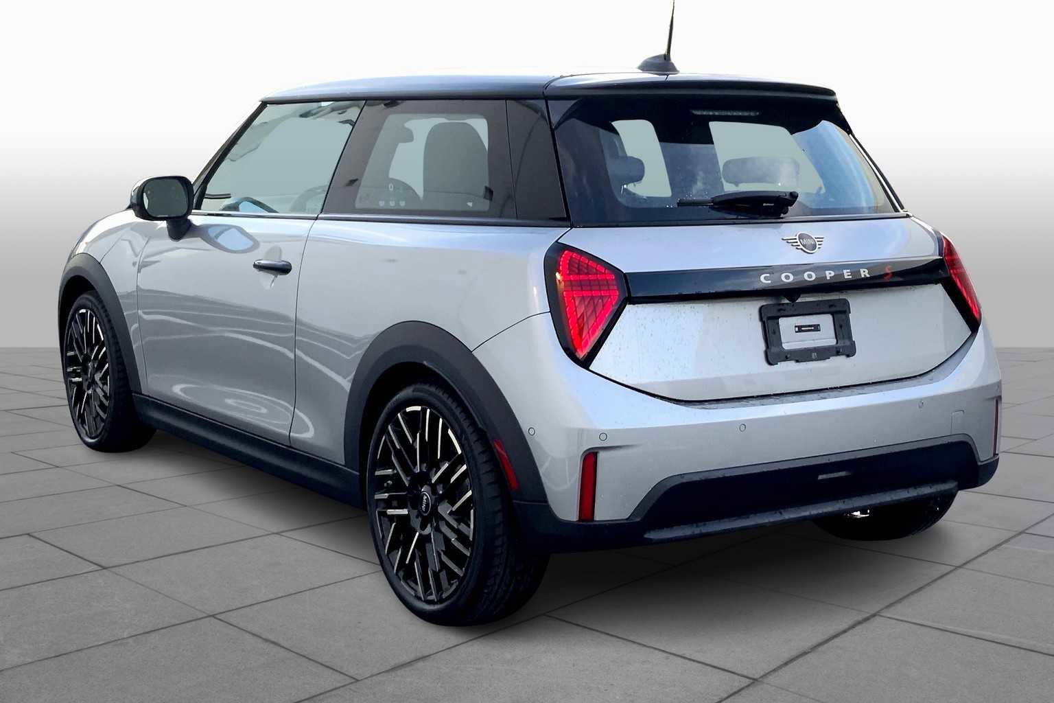 Used 2025 MINI Cooper S image 11