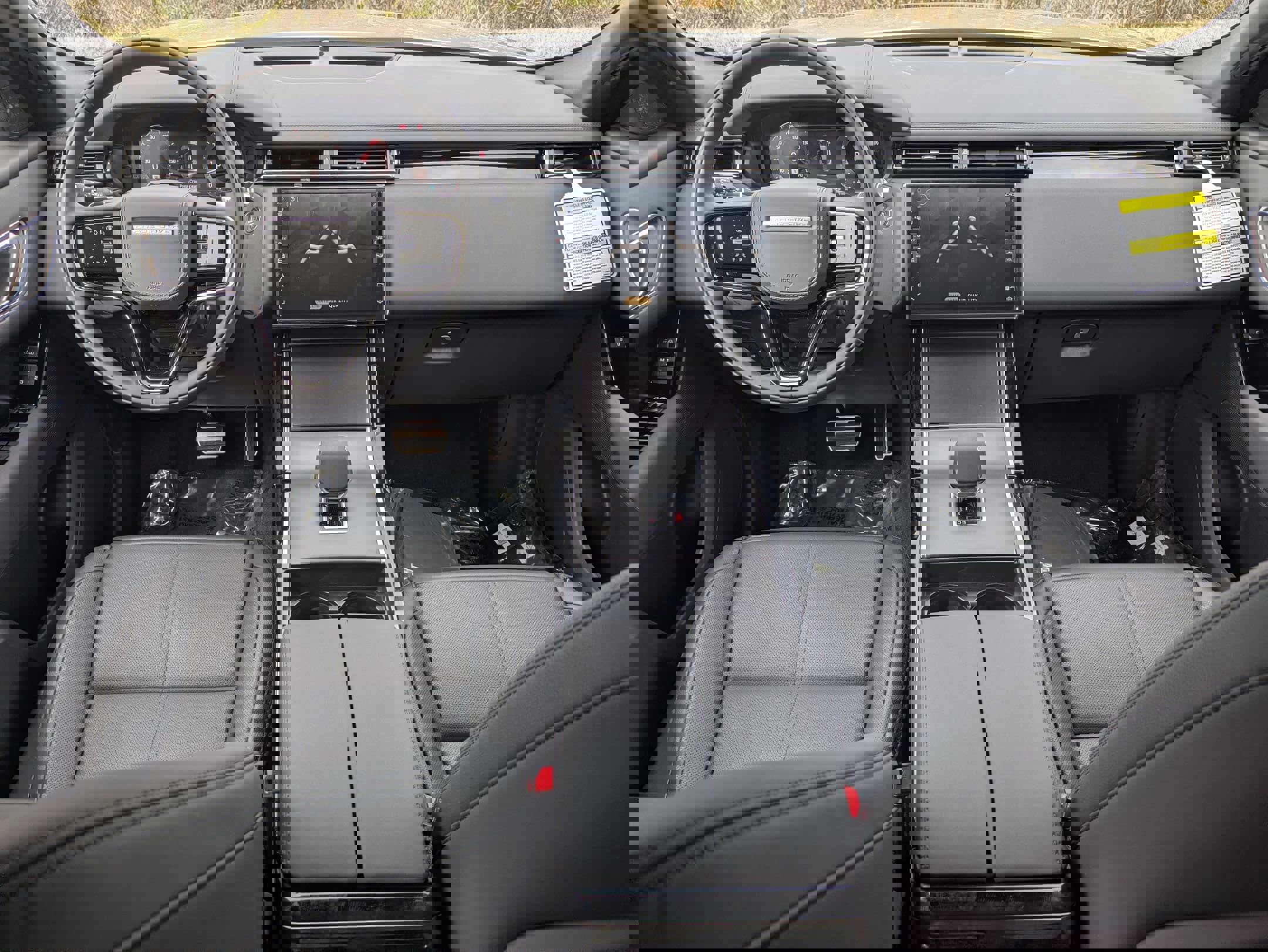 New 2026 Land Rover Range Rover Velar Dynamic SE AWD/4WD image 24