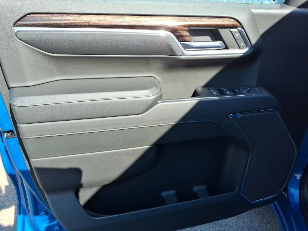 Used 2024 GMC Sierra 1500 Elevation image 11