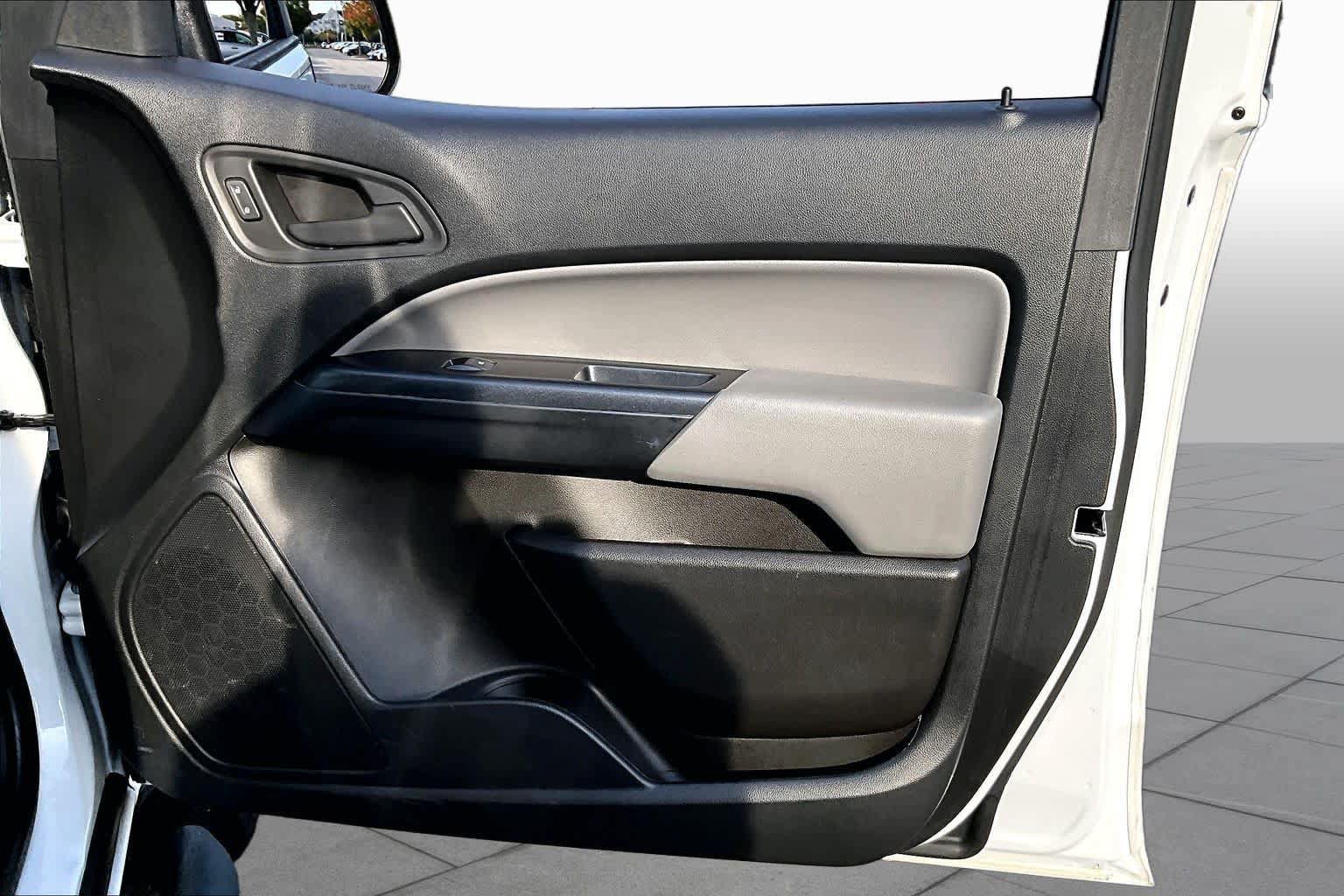 Used 2020 Chevrolet Colorado W/T w/ WT Convenience Package RWD image 19