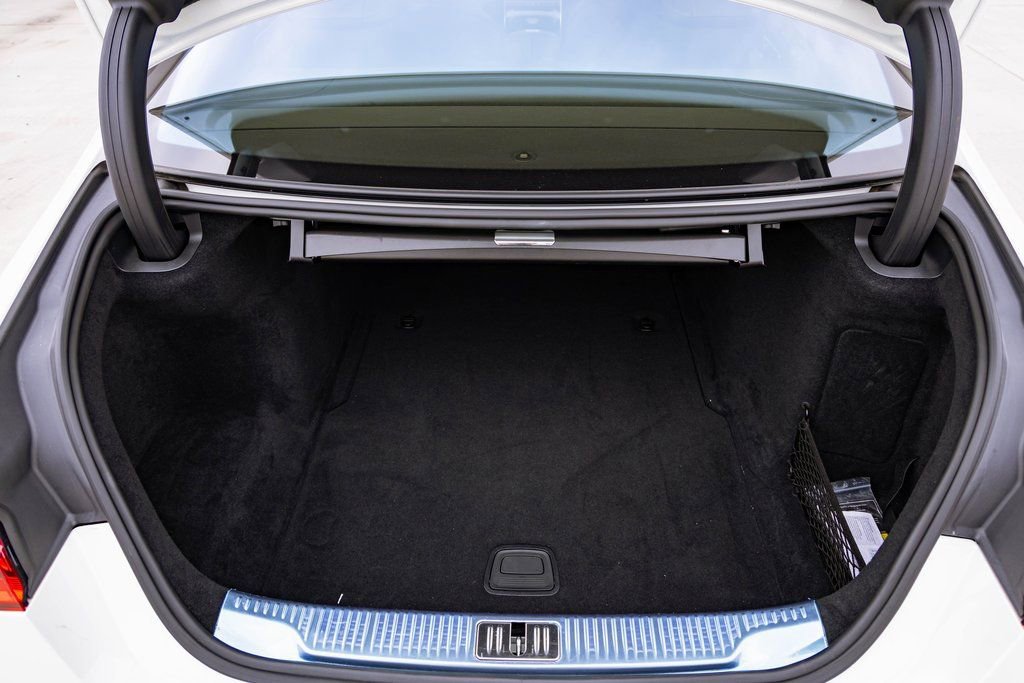 Used 2022 Mercedes-Benz S 580 4MATIC Sedan w/ AMG Line Package image 29