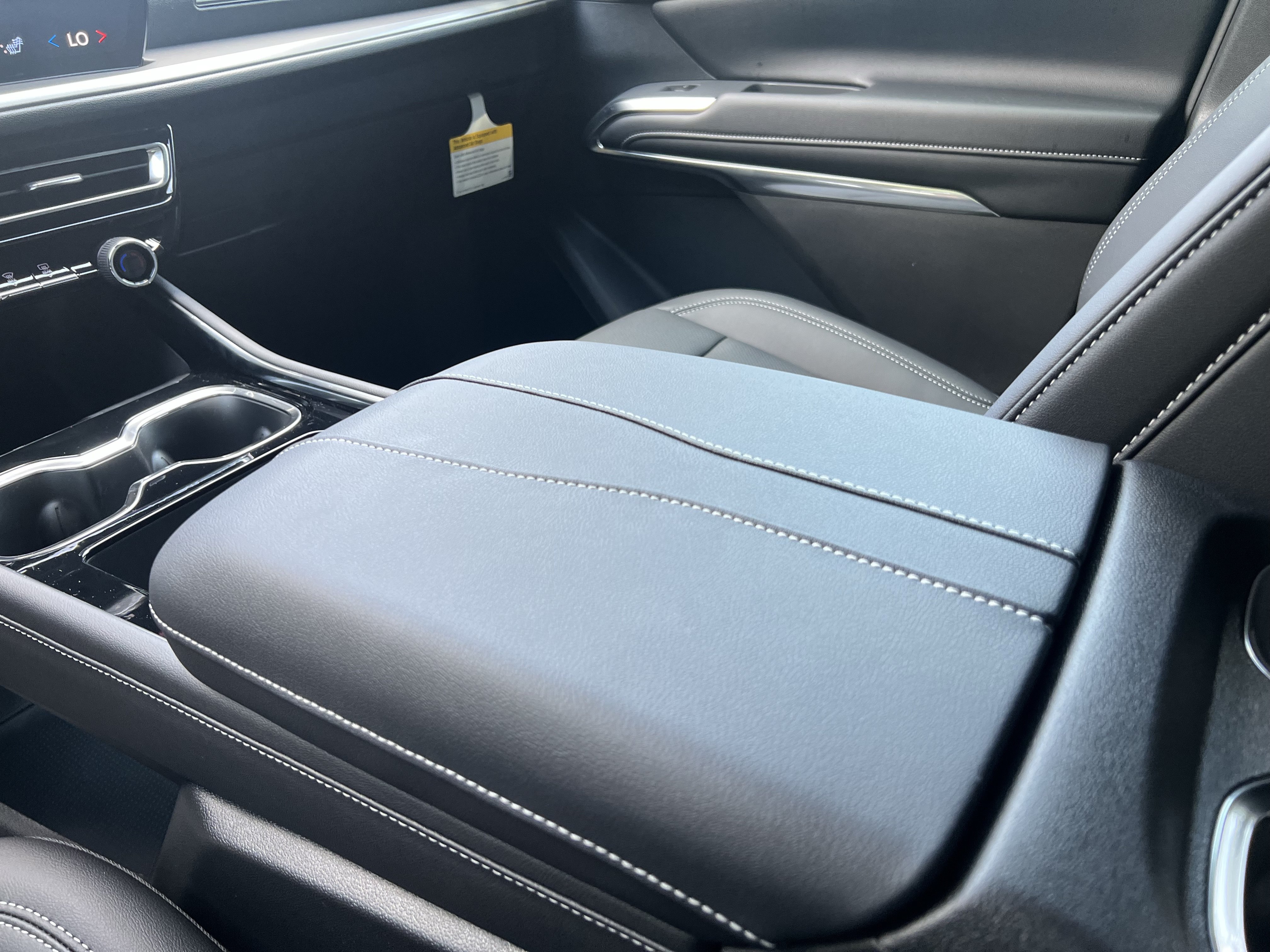New 2026 Chevrolet Traverse LT FWD image 28