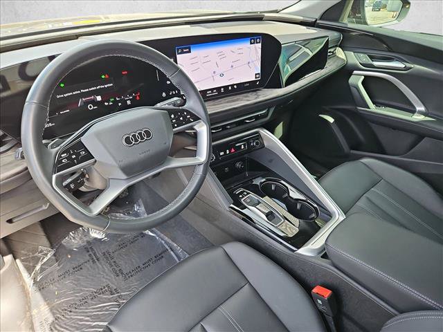 Certified 2025 Audi Q5 Premium w/ Convenience Package AWD/4WD image 12