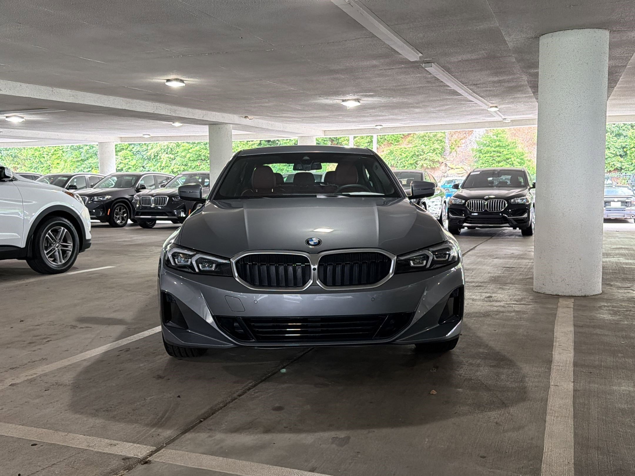 Certified 2025 BMW 330i Sedan RWD image 3