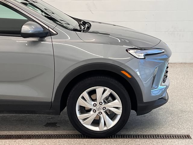 Used 2025 Buick Encore GX Preferred AWD/4WD image 7