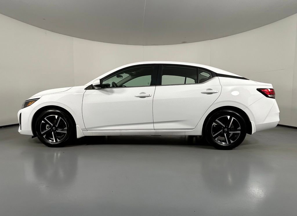 Used 2025 Nissan Sentra SV w/ All-Weather Package FWD image 4