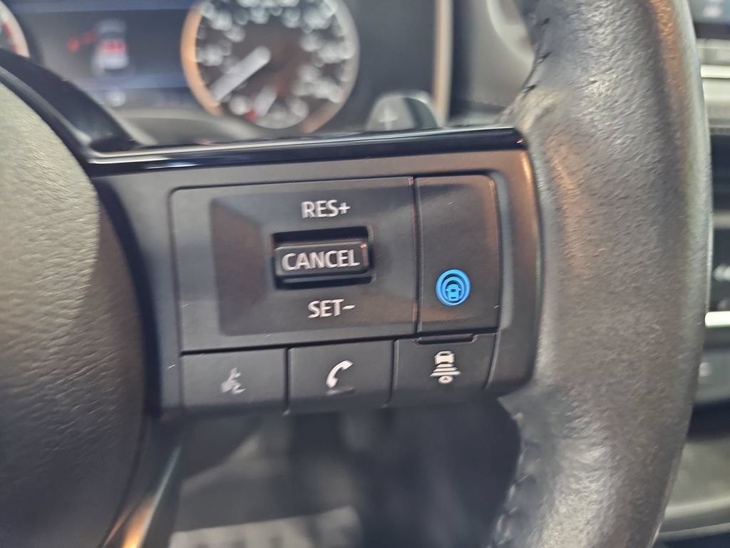 Used 2023 Nissan Rogue SV w/ SV Premium B Package AWD/4WD image 18