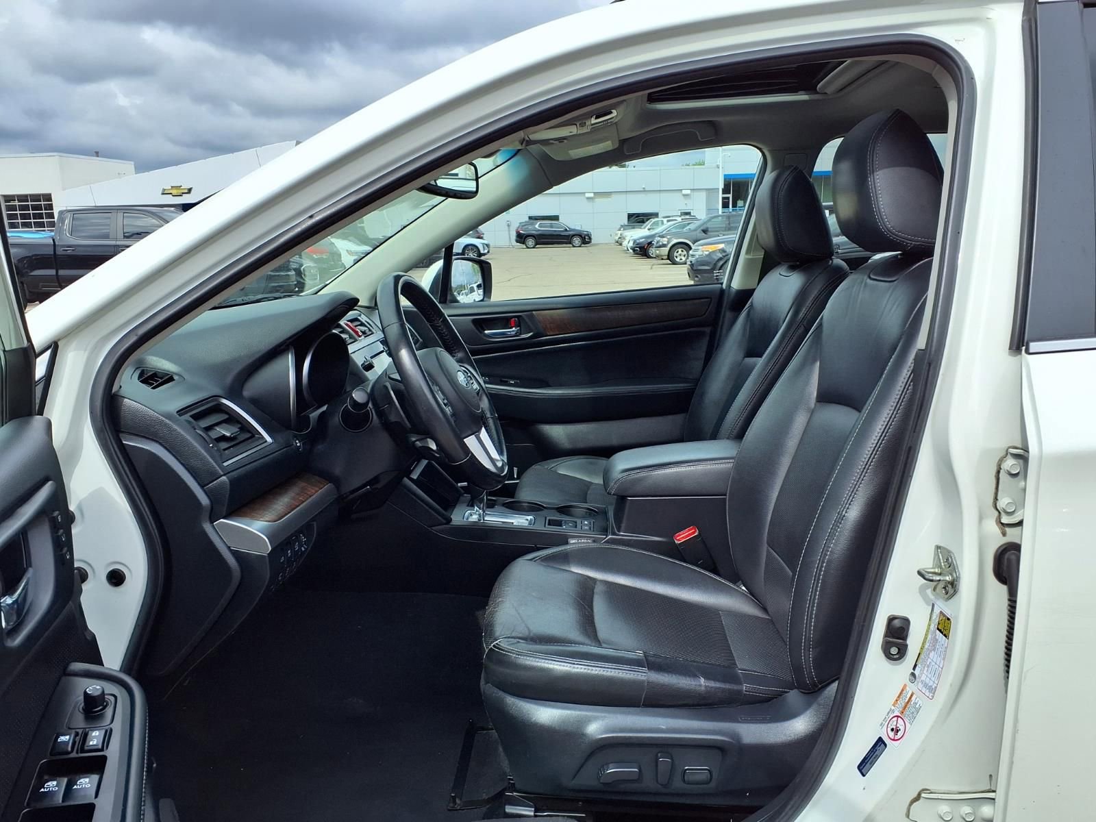 Used 2015 Subaru Outback 2.5i Limited AWD/4WD image 17