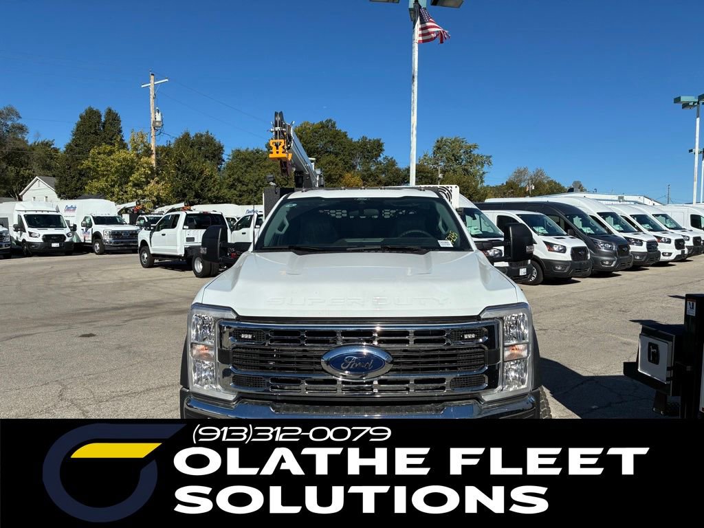 New 2026 Ford F550 4x4 Supercab Super Duty image 3