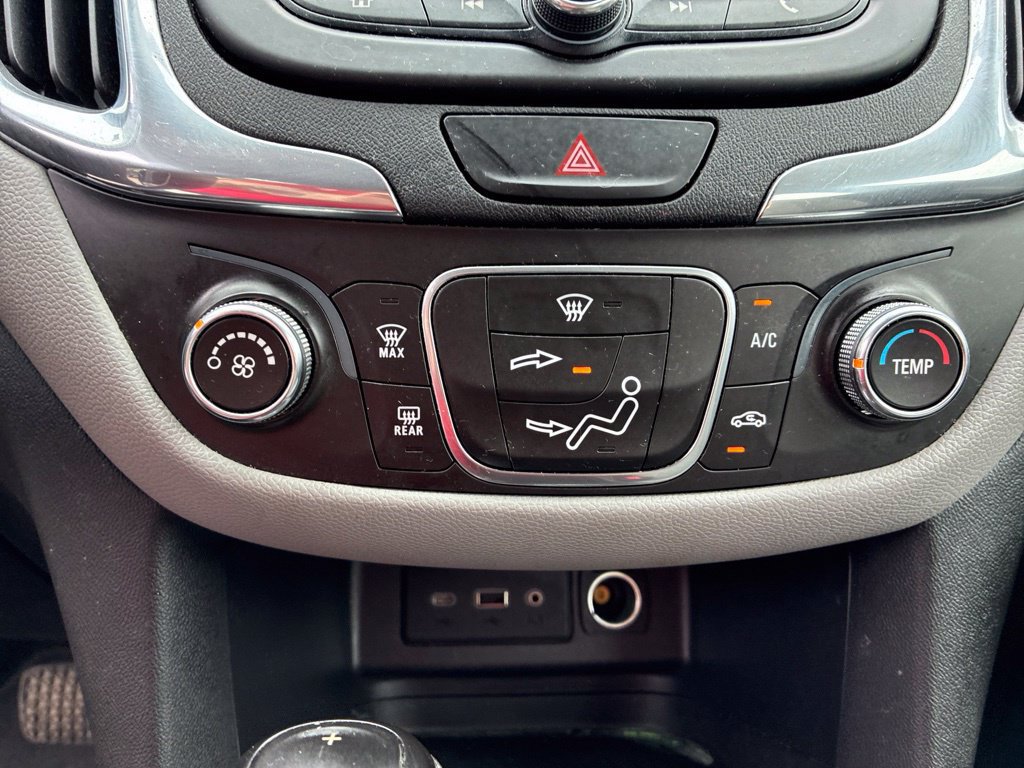 Used 2019 Chevrolet Equinox LS AWD/4WD image 22