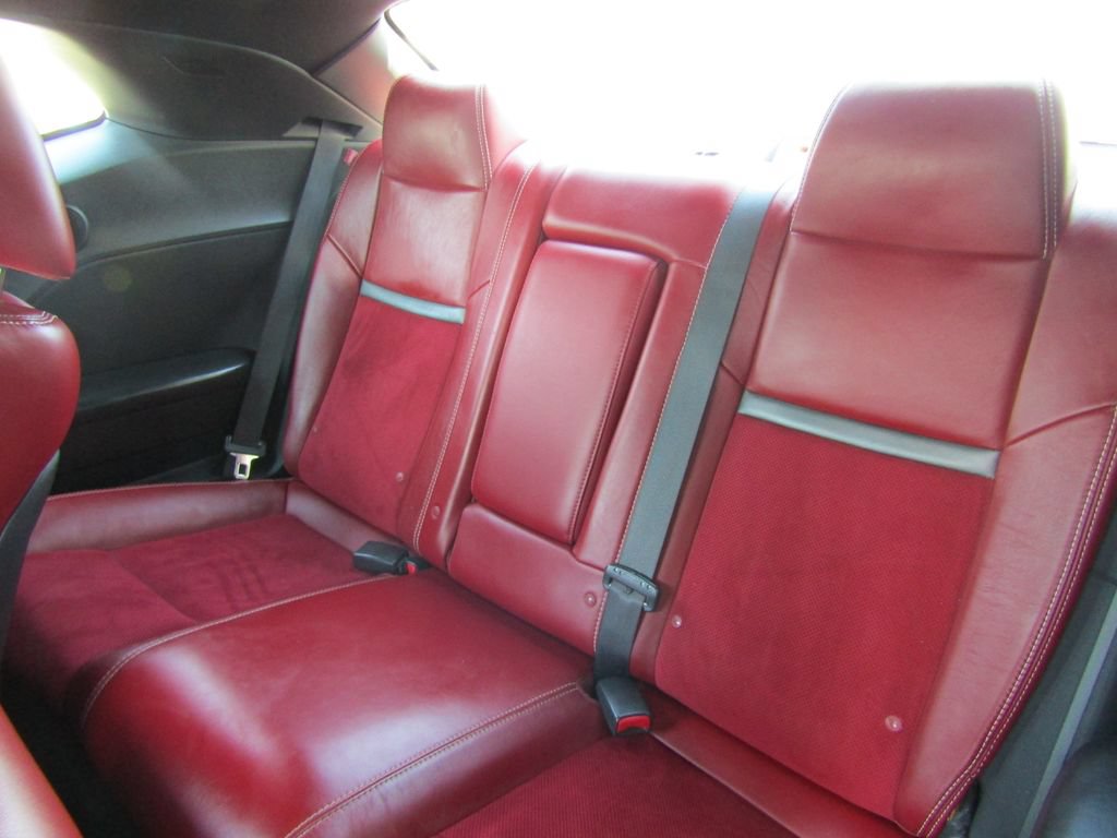 Used 2014 Dodge Challenger R/T RWD image 25