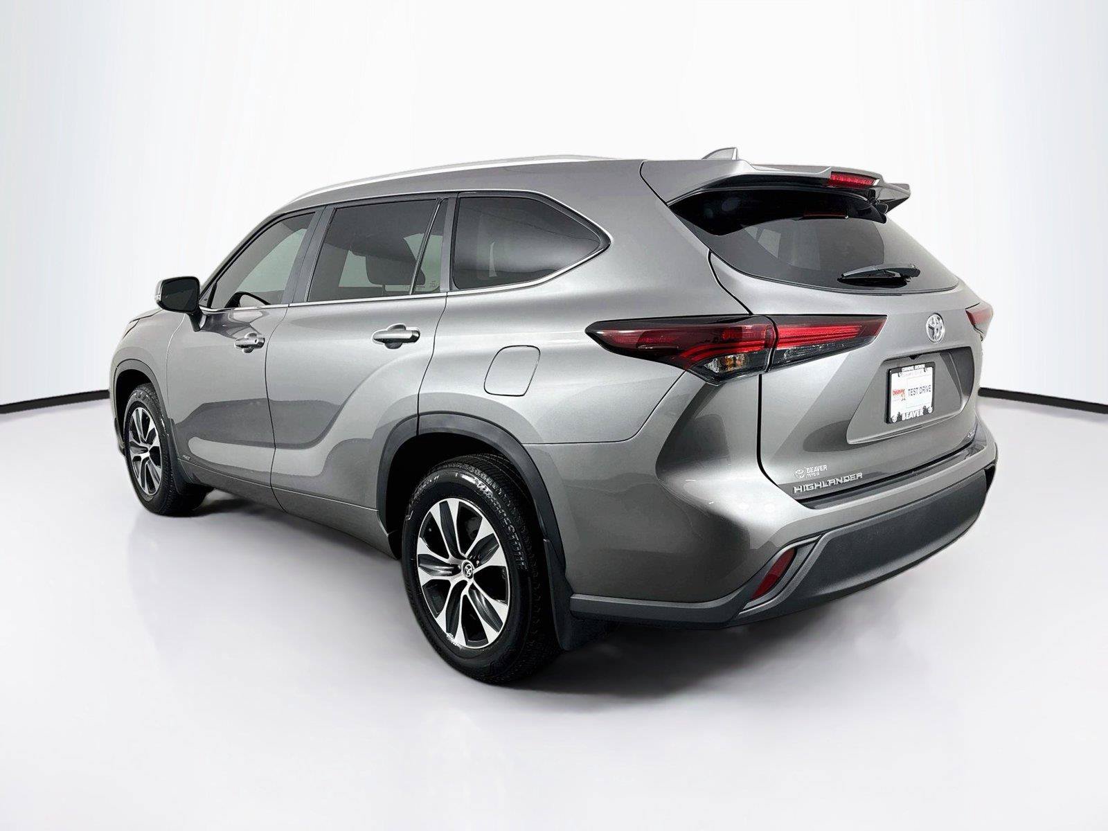 Certified 2026 Toyota Highlander XLE AWD/4WD image 13