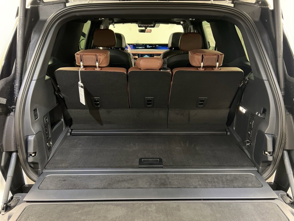 Used 2025 Lincoln Navigator Reserve image 44