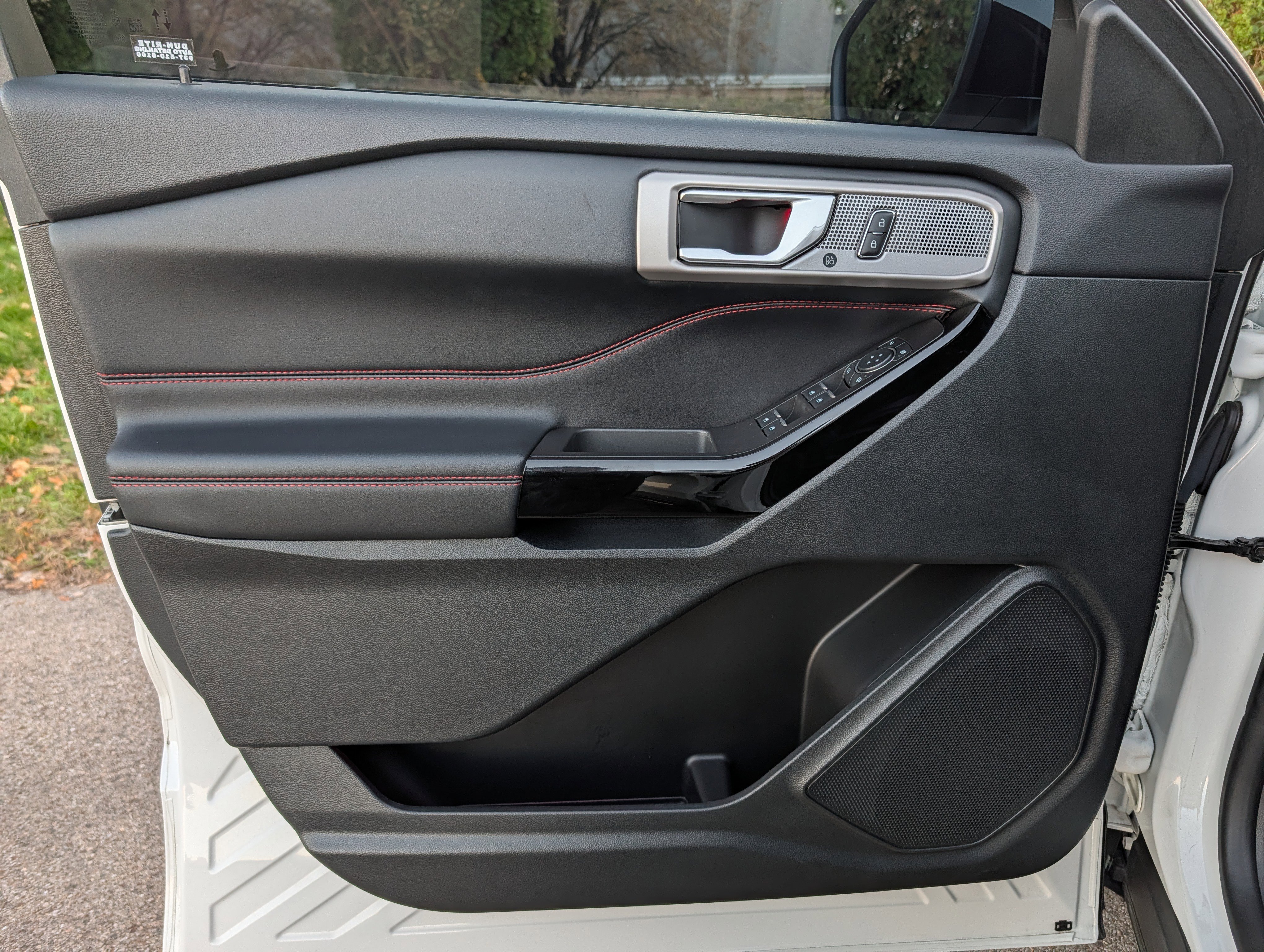 Used 2023 Ford Explorer ST-Line image 39