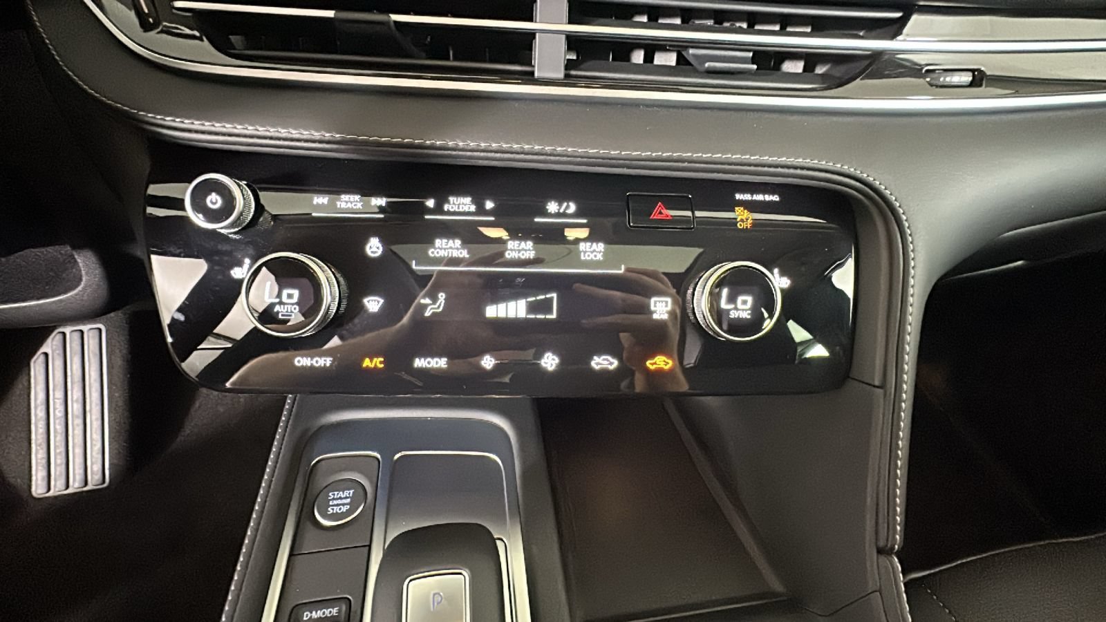 Used 2025 INFINITI QX60 Pure AWD/4WD image 25