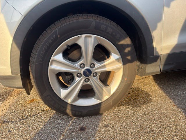 Used 2015 Ford Escape SE FWD image 3