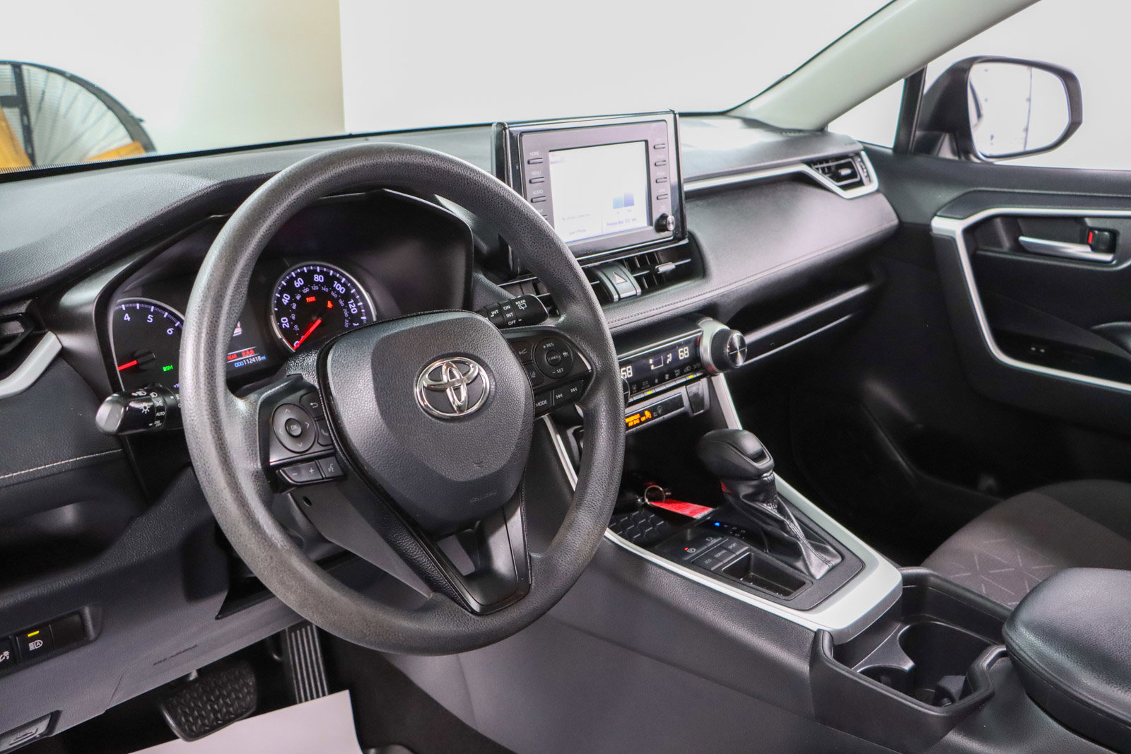 Used 2019 Toyota RAV4 XLE image 23