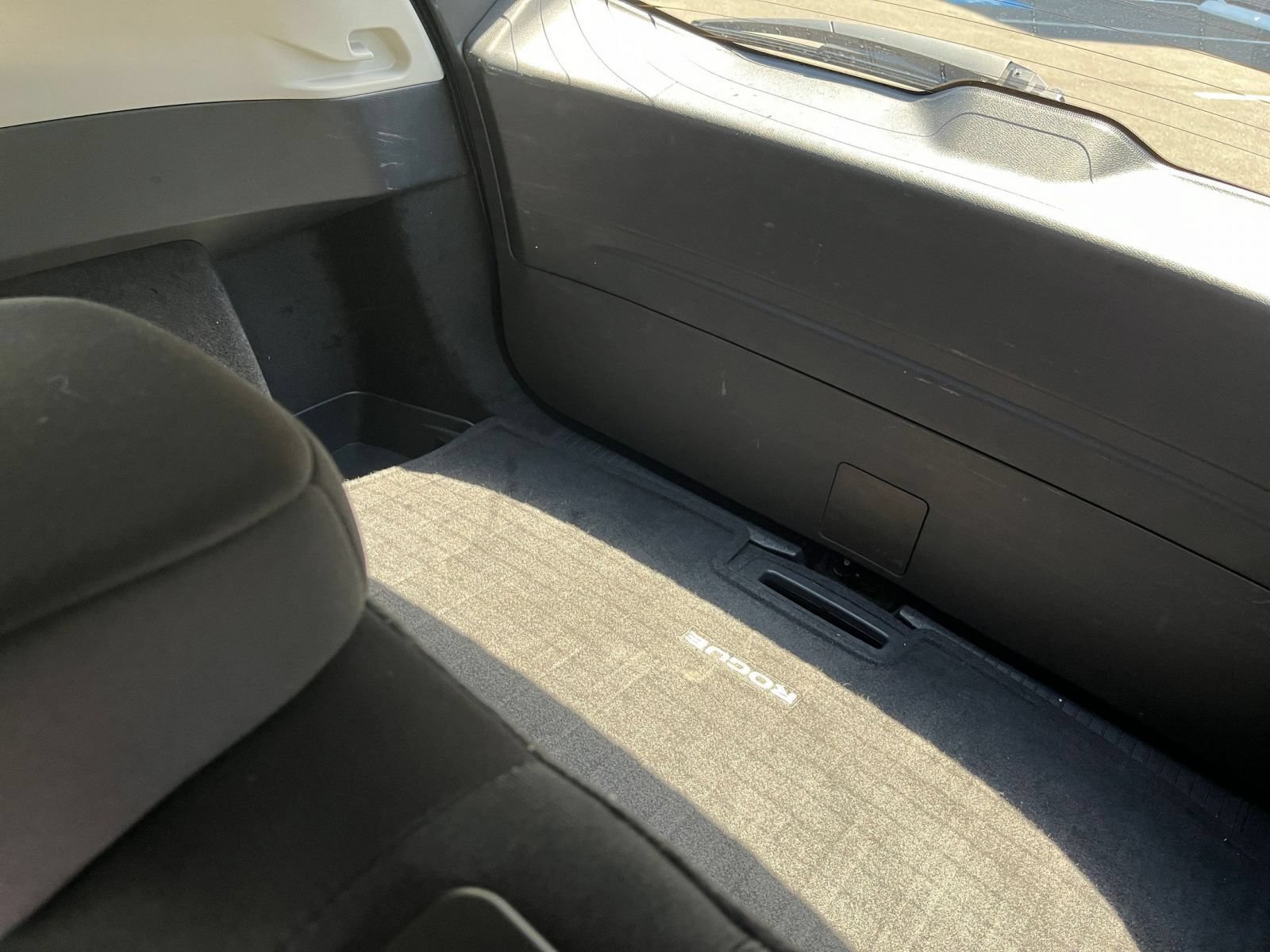 Used 2025 Nissan Rogue SV AWD/4WD image 33