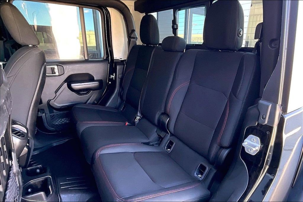 Used 2020 Jeep Gladiator Rubicon image 25
