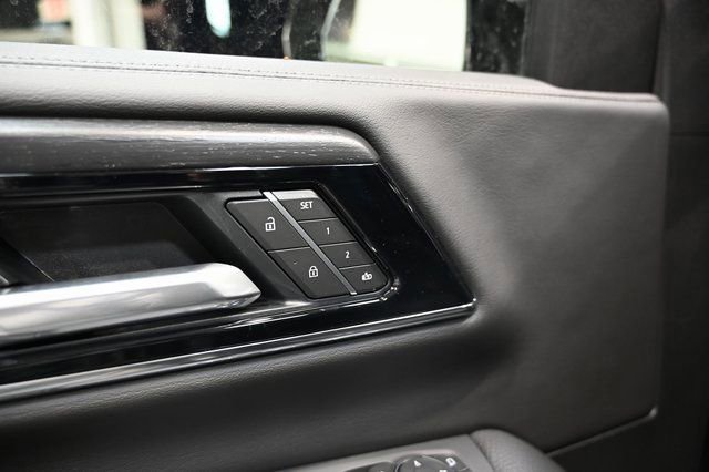 New 2026 GMC Yukon XL Denali w/ Denali Reserve Package image 32