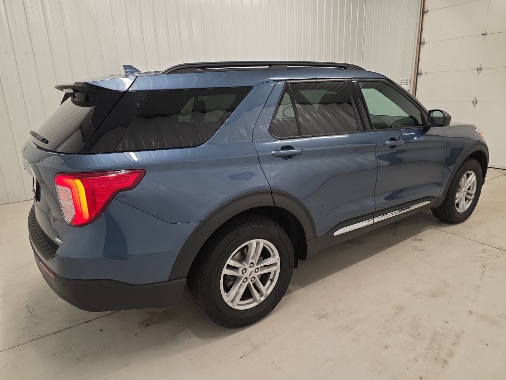 Used 2020 Ford Explorer XLT AWD/4WD image 12