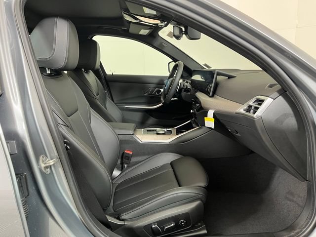 New 2026 BMW 330i xDrive Sedan w/ Premium Package AWD/4WD image 22