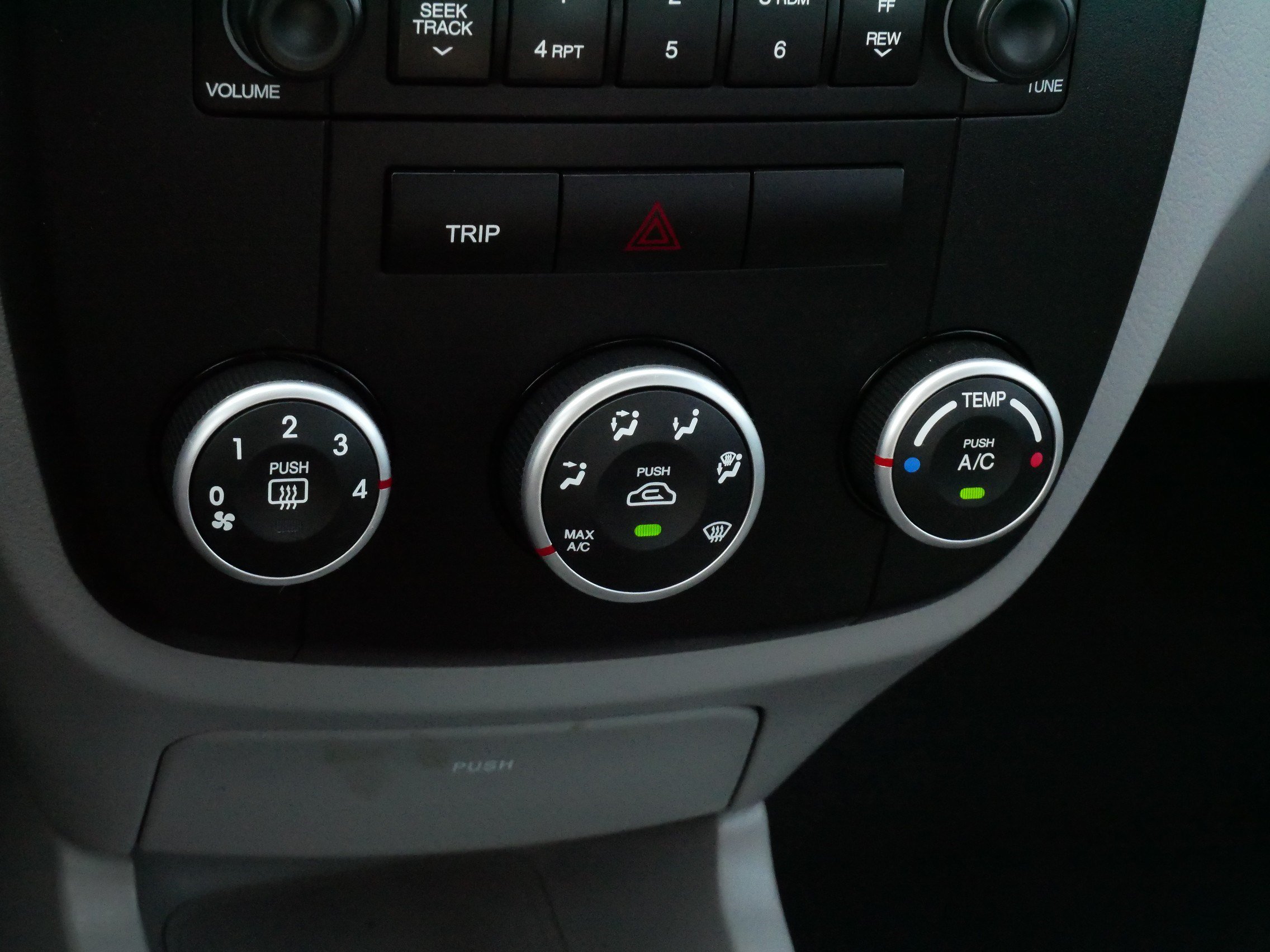Used 2009 Kia Spectra LX FWD image 23
