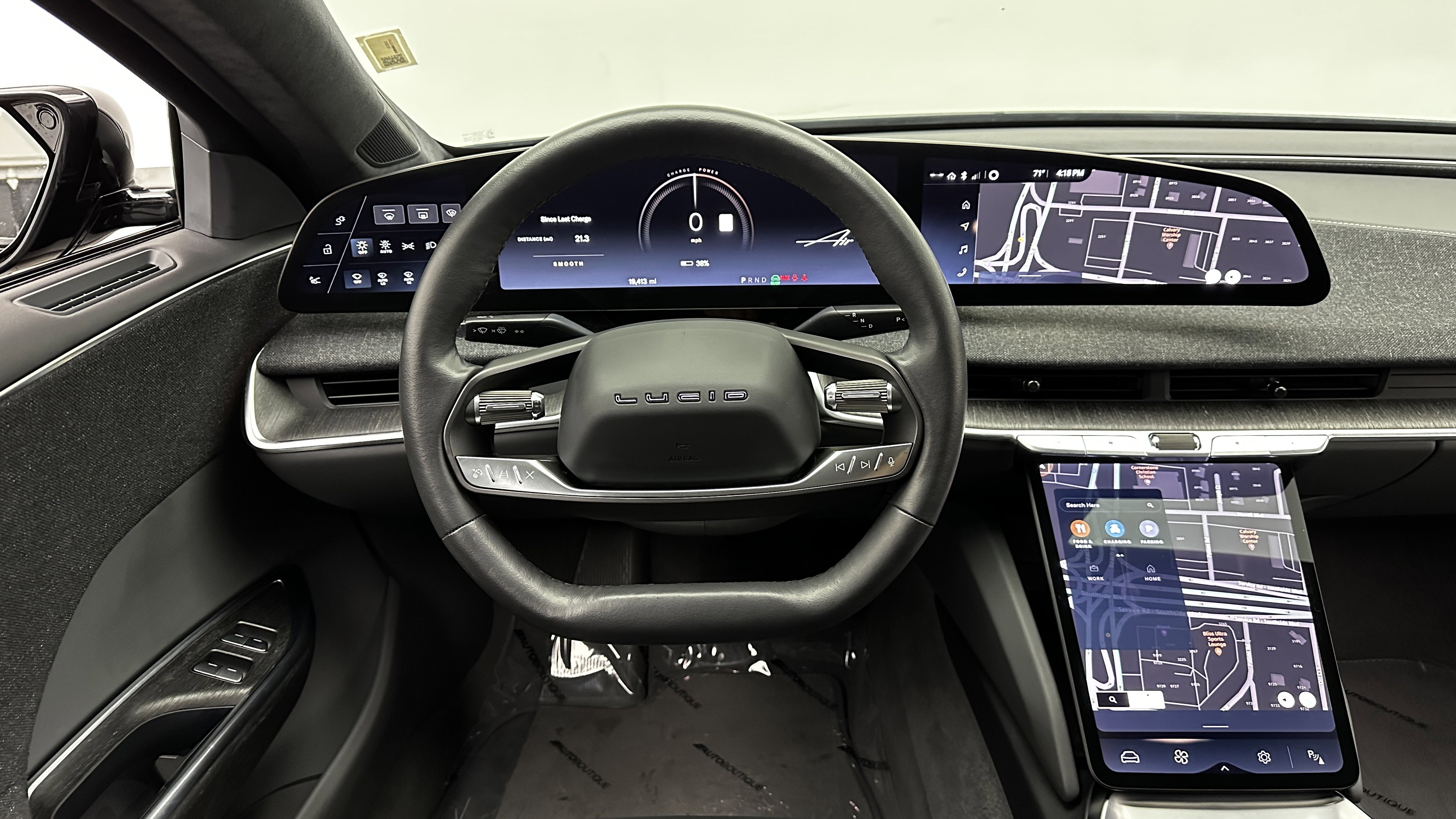 Used 2024 Lucid Air Touring image 29