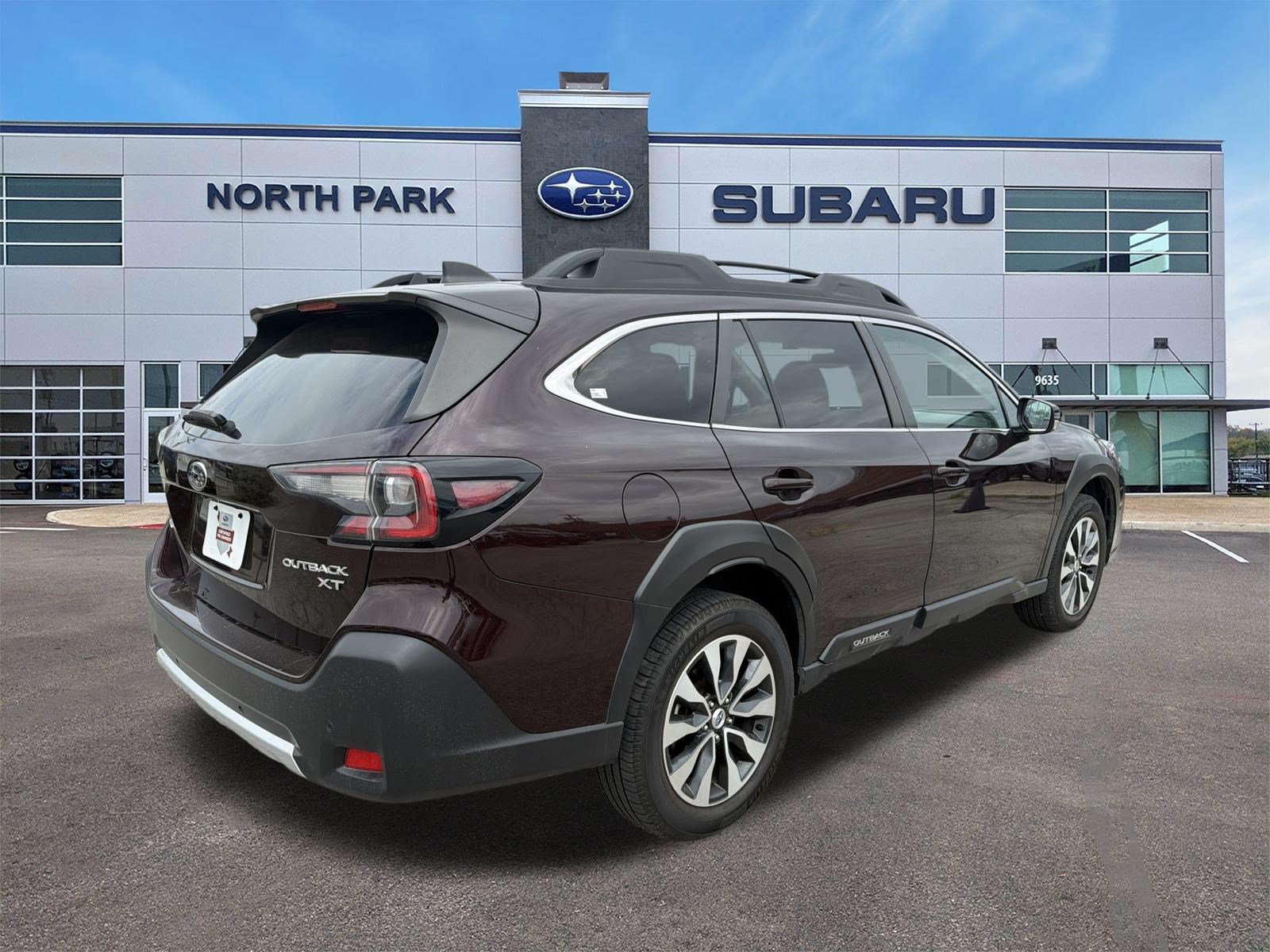 Used 2023 Subaru Outback Limited XT AWD/4WD image 3