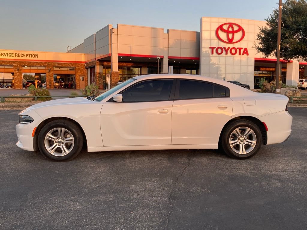 Used 2021 Dodge Charger SXT w/ Leather Interior Group RWD image 6