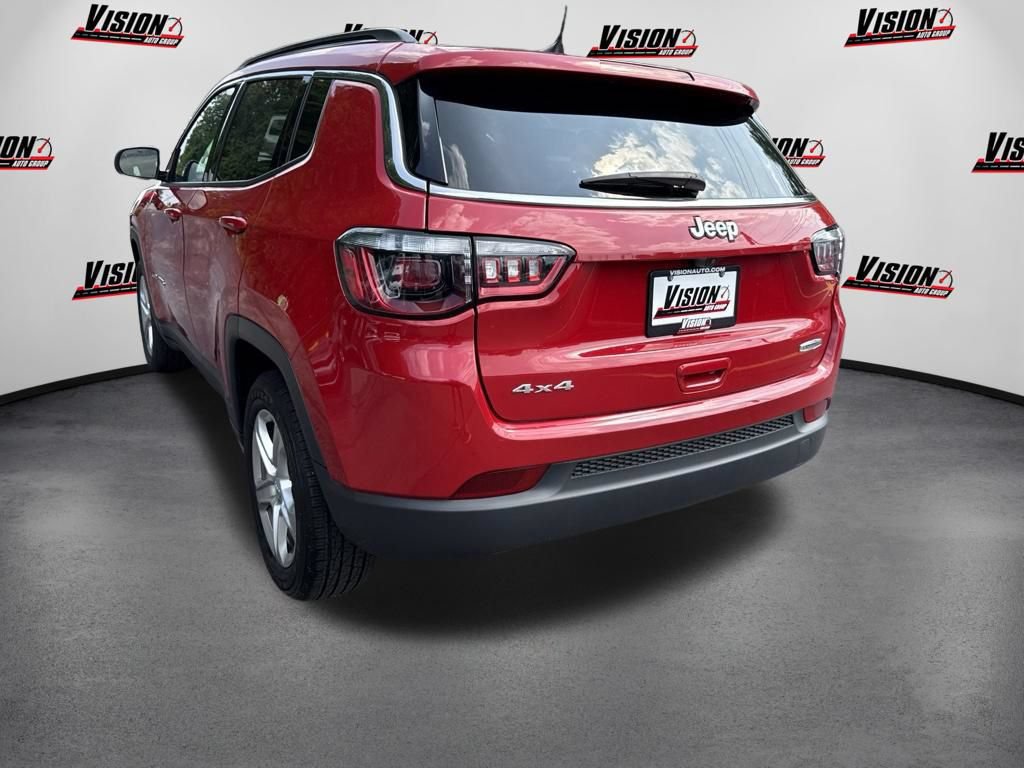 Used 2023 Jeep Compass Latitude AWD/4WD image 7