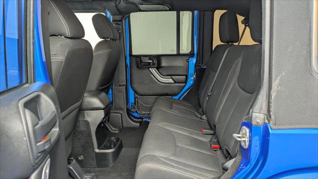 Used 2015 Jeep Wrangler Unlimited Sahara w/ Connectivity Group image 16