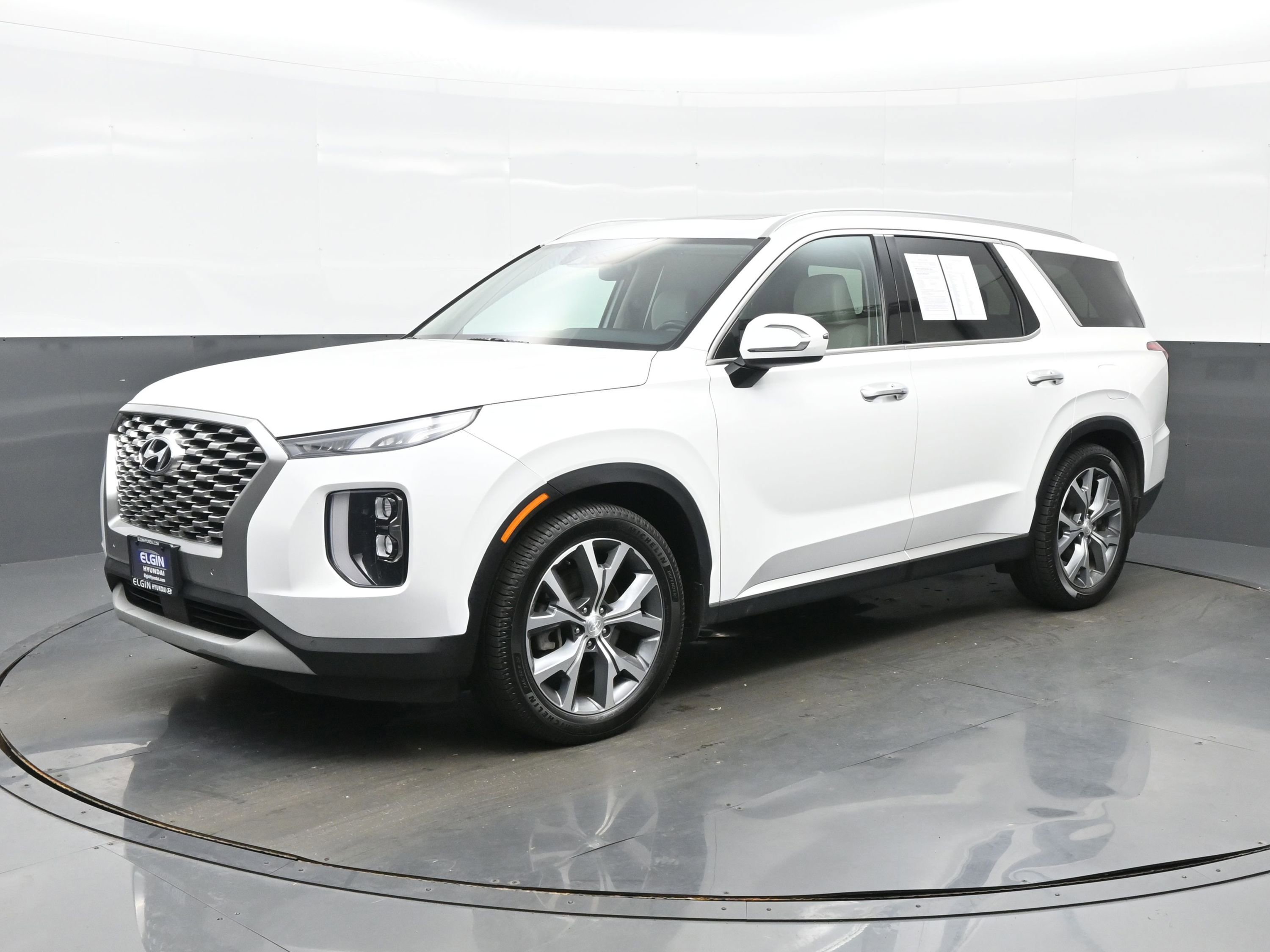 Used 2021 Hyundai Palisade SEL w/ Winter Package AWD/4WD image 2