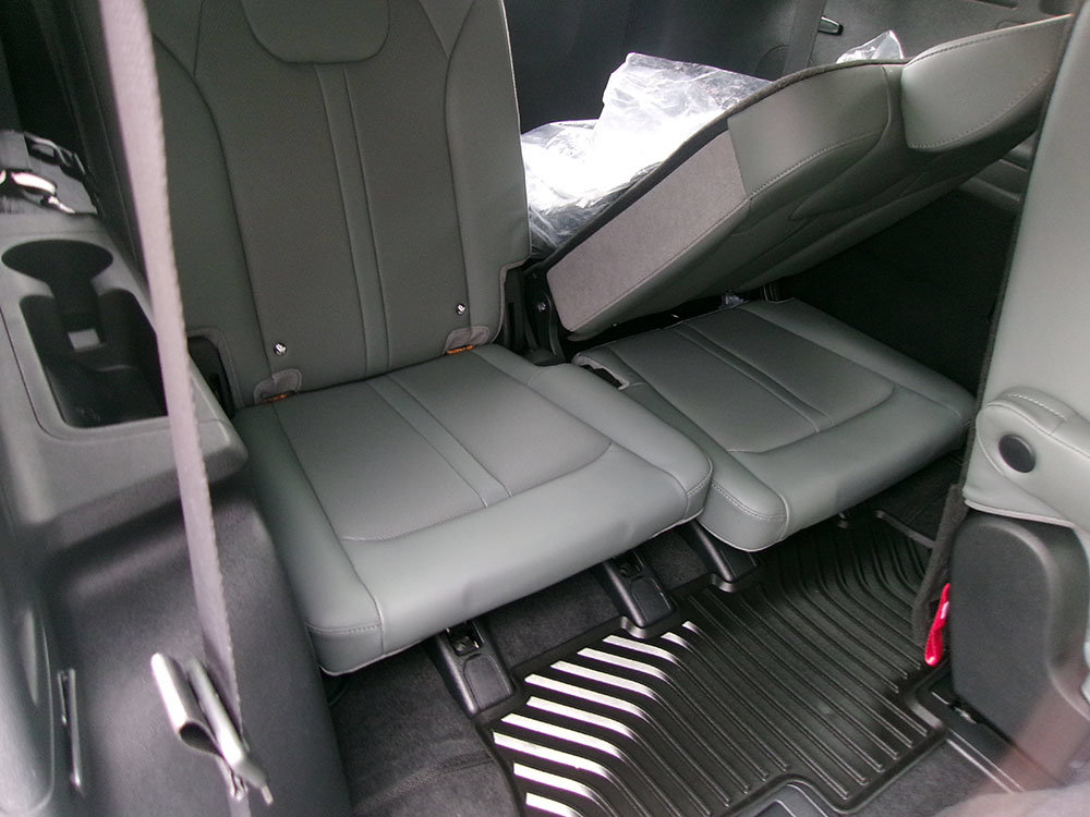 Used 2025 Kia Sorento SX Prestige w/ Sage Leather Package AWD/4WD image 12