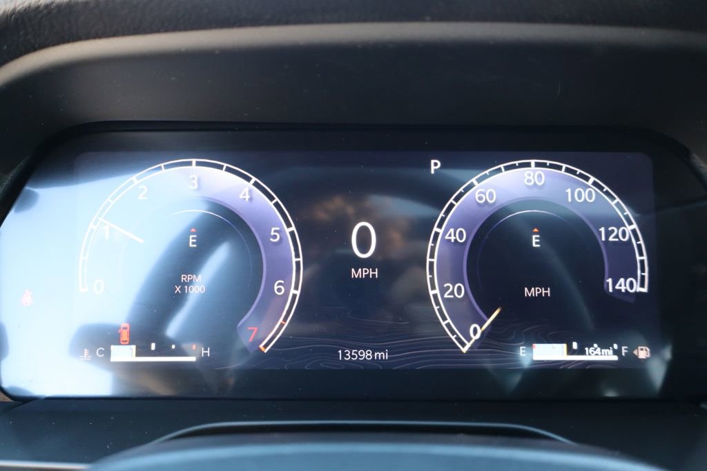 Used 2024 Jeep Grand Cherokee L Altitude image 14