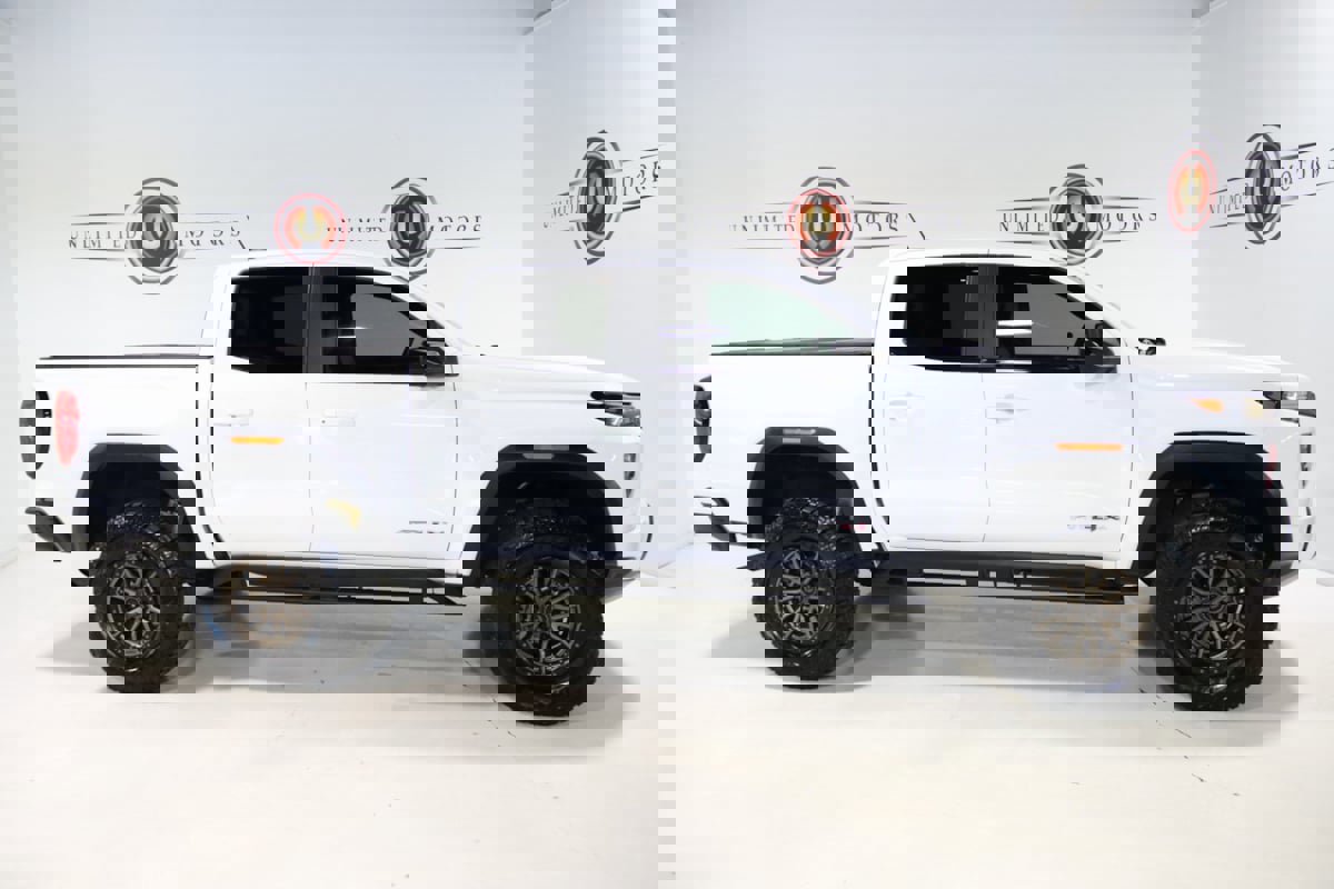 Used 2023 GMC Canyon AT4X image 33