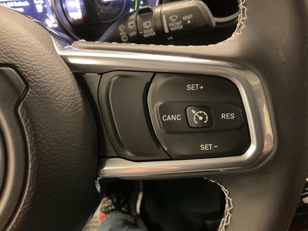 Used 2023 Jeep Wrangler Unlimited Sahara w/ Cold Weather Group AWD/4WD image 20