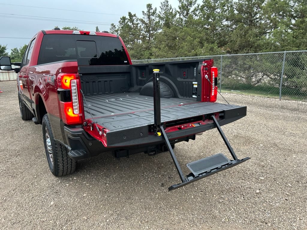 Used 2024 Ford F250 King Ranch AWD/4WD image 7