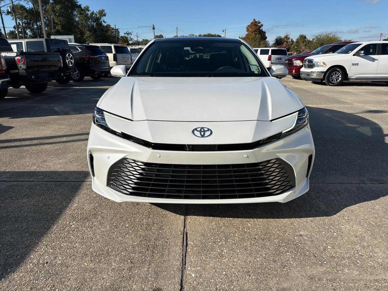 Used 2025 Toyota Camry XLE w/ Premium Plus Package image 12
