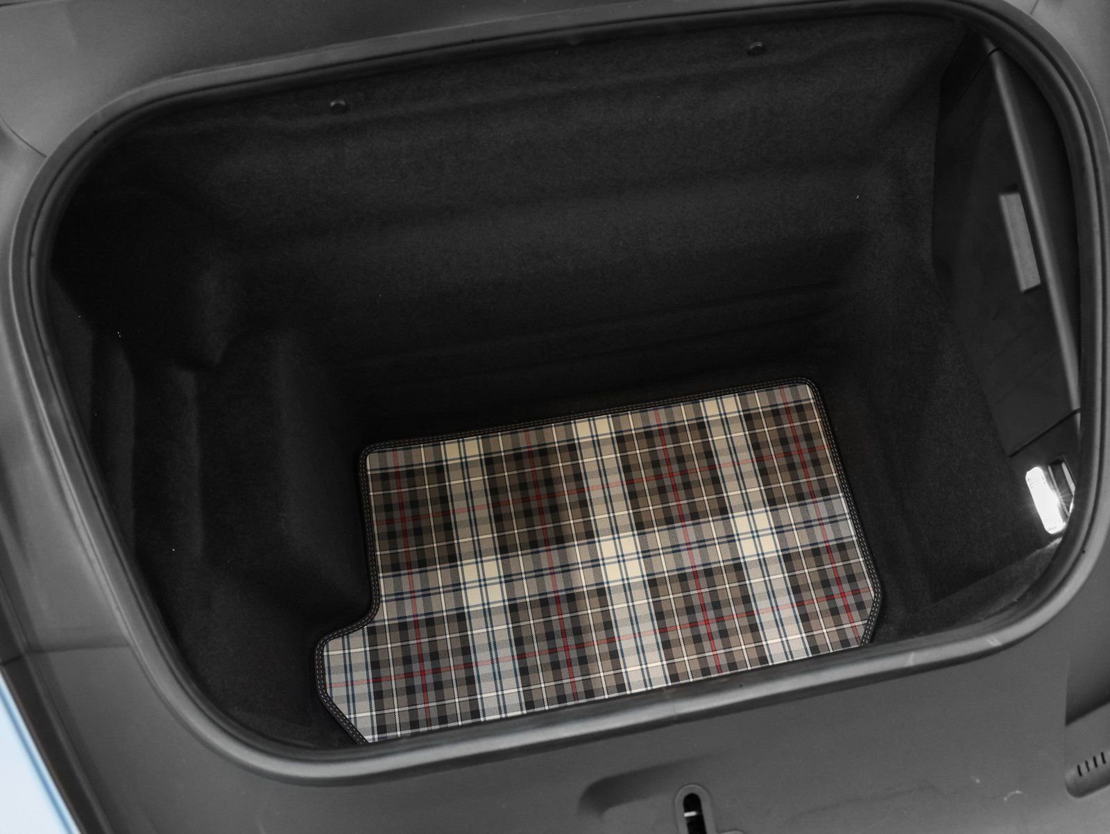 Certified 2025 Porsche 911 Turbo image 22