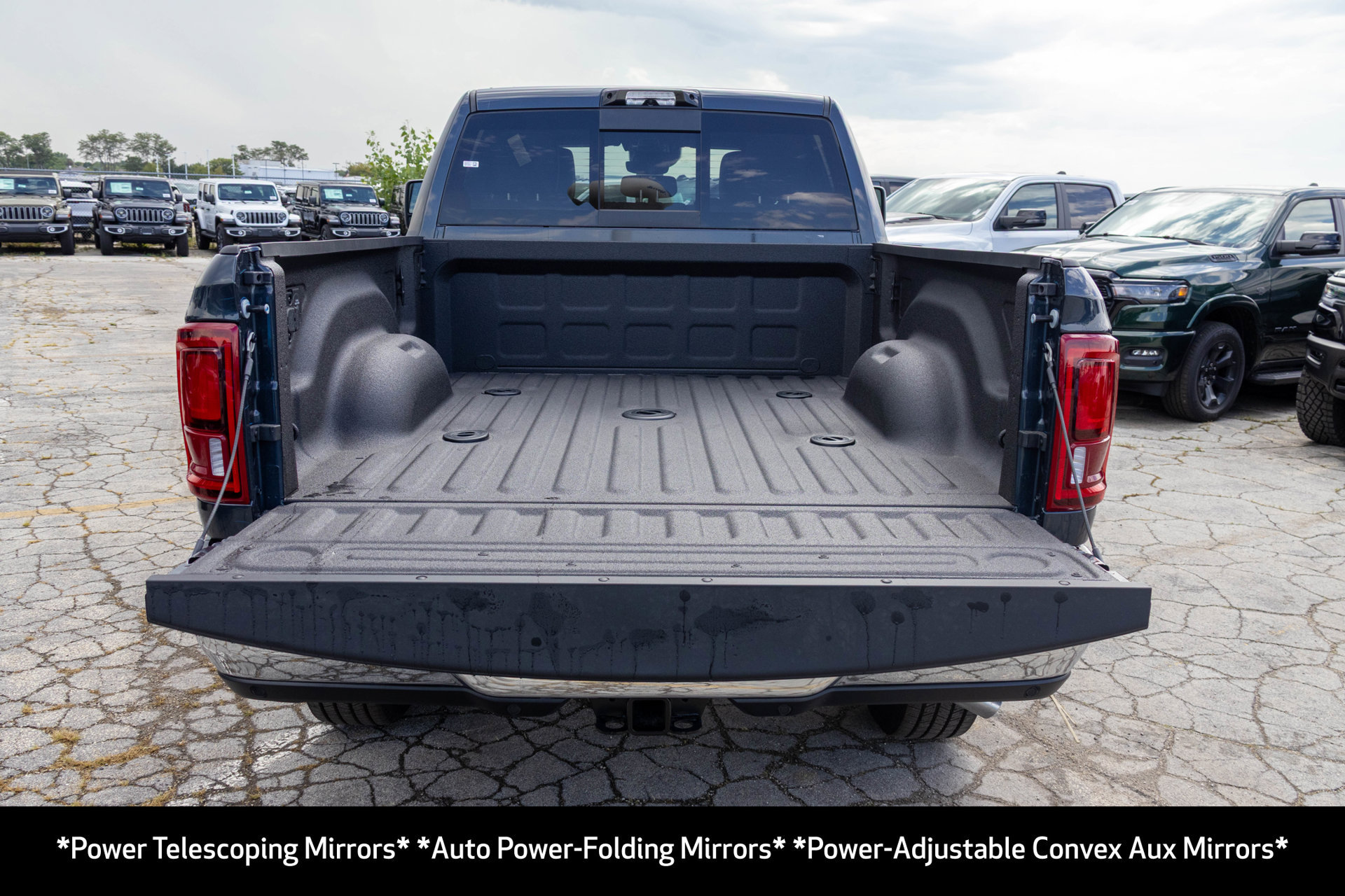 New 2027 RAM 2500 Laramie AWD/4WD image 17